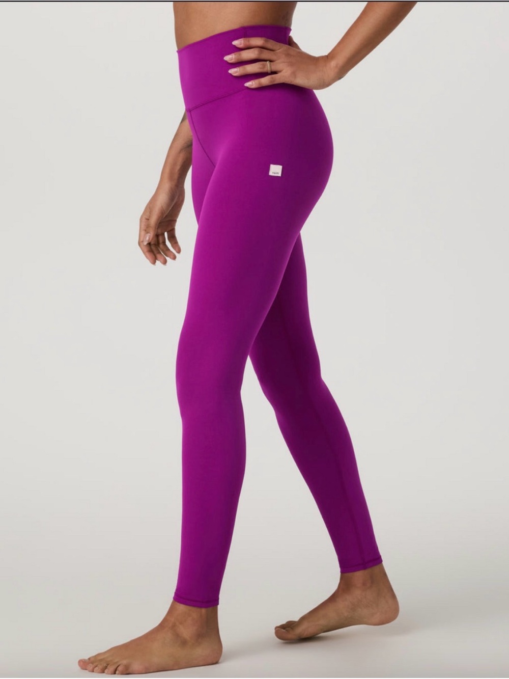 Vuori purple medium leggings